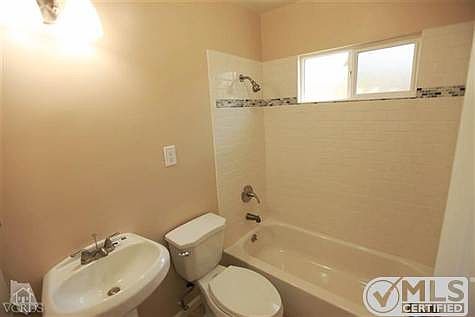 4th image of 8100 Whitsett Ave
