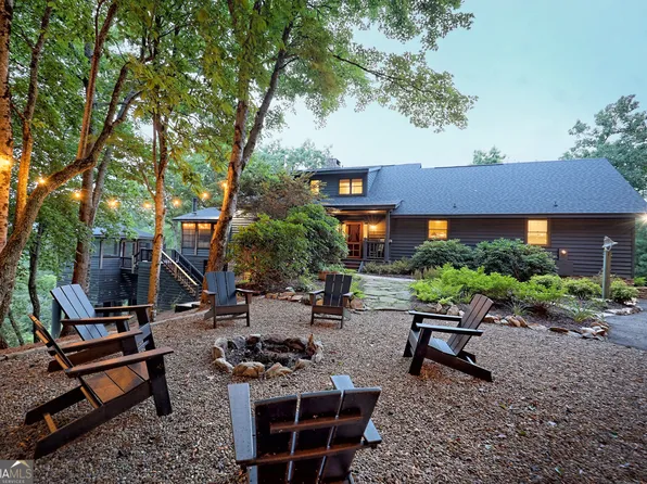 520 Grizzly Ridge Rd, Lakemont, GA 30552