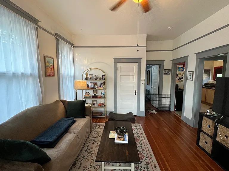 1915 Van Lennen Ave — Photo 5