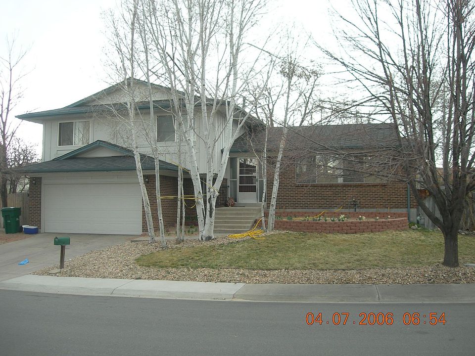 approx 2600 sq.ft