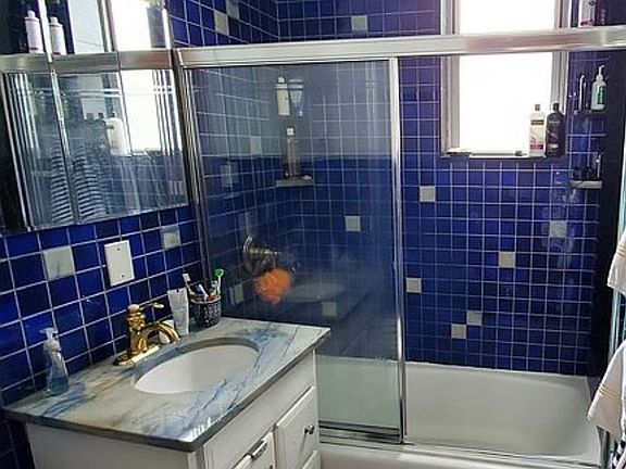 4th image of 43-15 31st Ave #1R