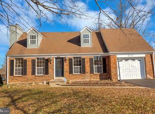 6150 Palmcrest Ct, Woodbridge, VA 22193