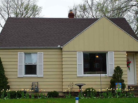 2nd image of 54333 Terrace Ln