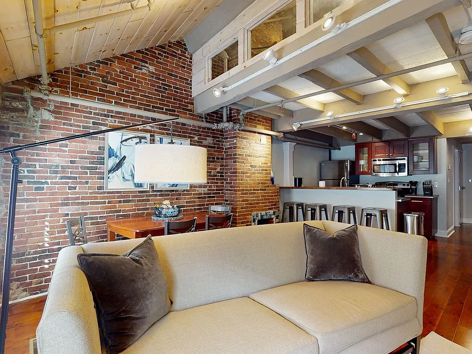 15 Union St #ID1586659P