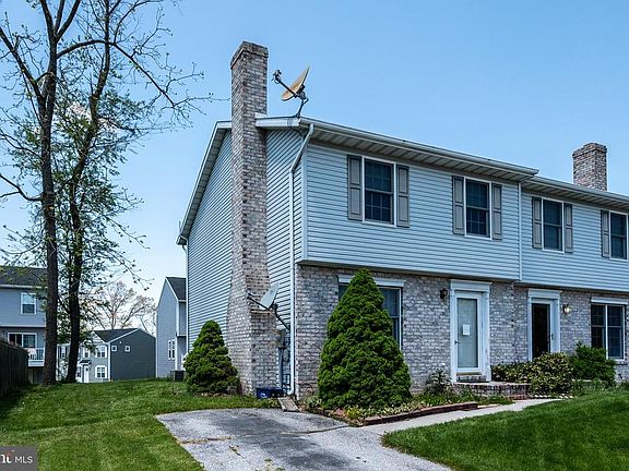 2nd image of 40720 Hannah Dr
