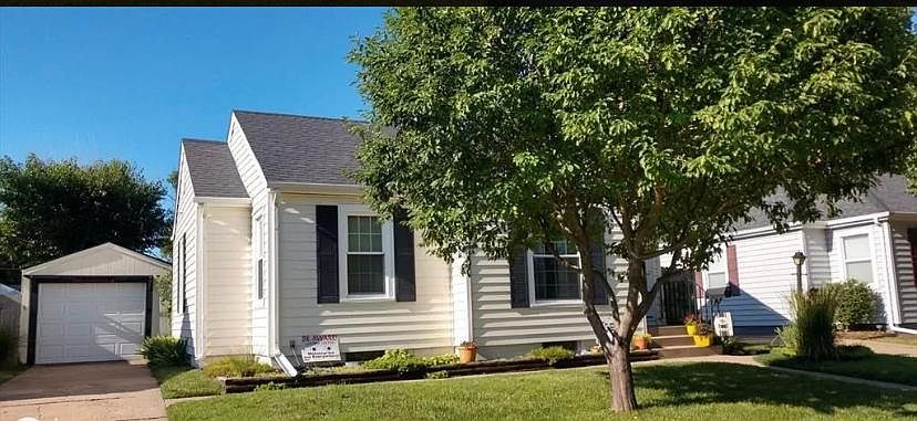 1st image of 513 Franklin St