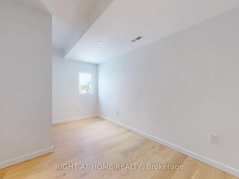 3122 Dundas St W #5 — Photo 17