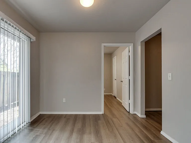 1005 SW 63rd St — Photo 18