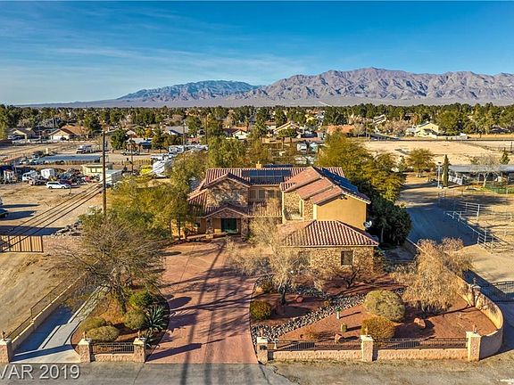 3rd image of 5770 W Rosada Way