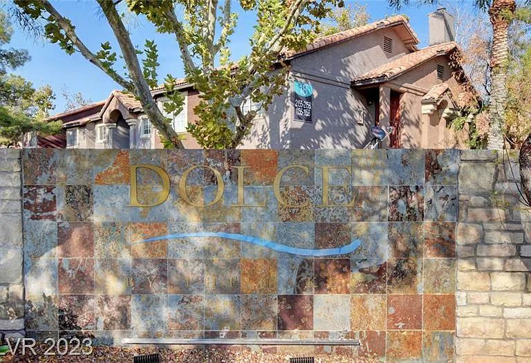 2750 S Durango Dr — Photo 22