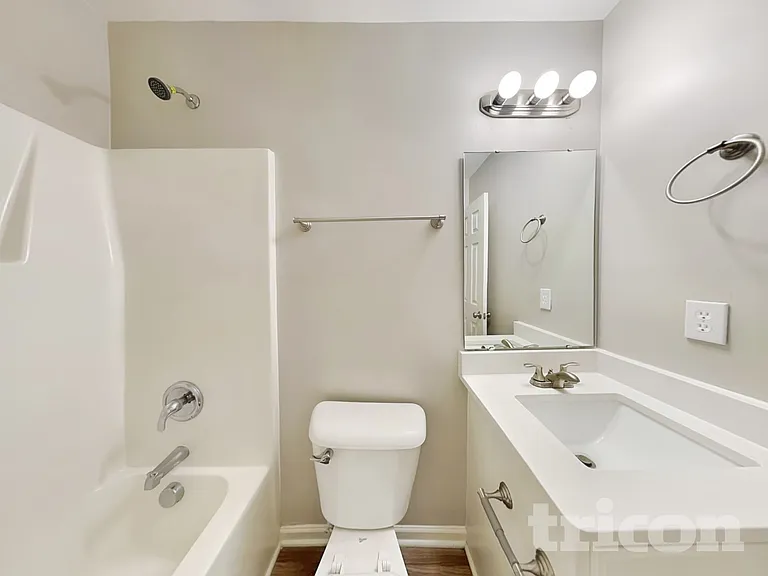 9514 Parkridge Dr — Photo 15