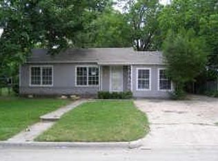 3946 Marks Pl, Fort Worth, TX 76116