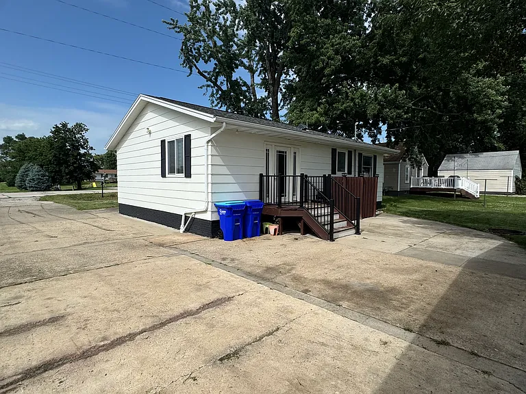 820 Grubbs St — Photo 15