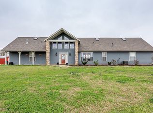 15415 Viney Grove Rd, Fayetteville, AR 72704