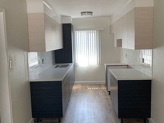 3rd image of 1773 W Sumac Ln #6