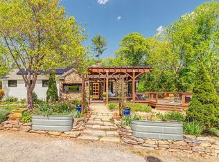 10 Hillendale Rd, Asheville, NC 28805