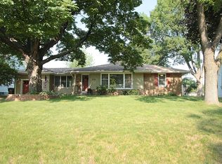 3701 Zenith Ave N, Robbinsdale, MN 55422
