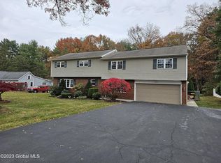 1073 Shave Rd, Schenectady, NY 12303