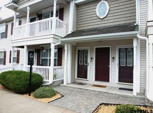 33 Riverside Dr, Rotterdam Junction, NY 12150