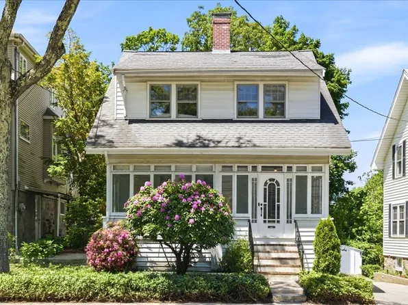 2445 Centre St, West Roxbury, MA 02132