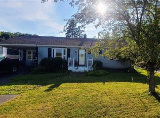 83 Davison Rd, Lockport, NY 14094