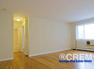 1441 W Howard St #213, Chicago, IL 60626