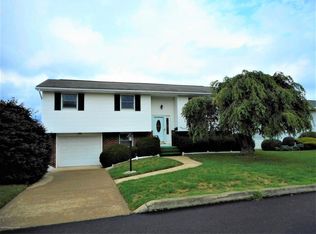 116 Hillcrest Dr, Nanticoke, PA 18634