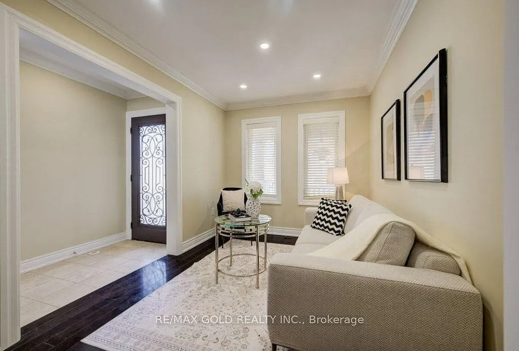 5 bed, $3,300 — Photo 3