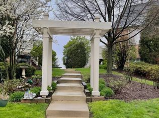 2204 W Concord Ln, Addison, IL 60101