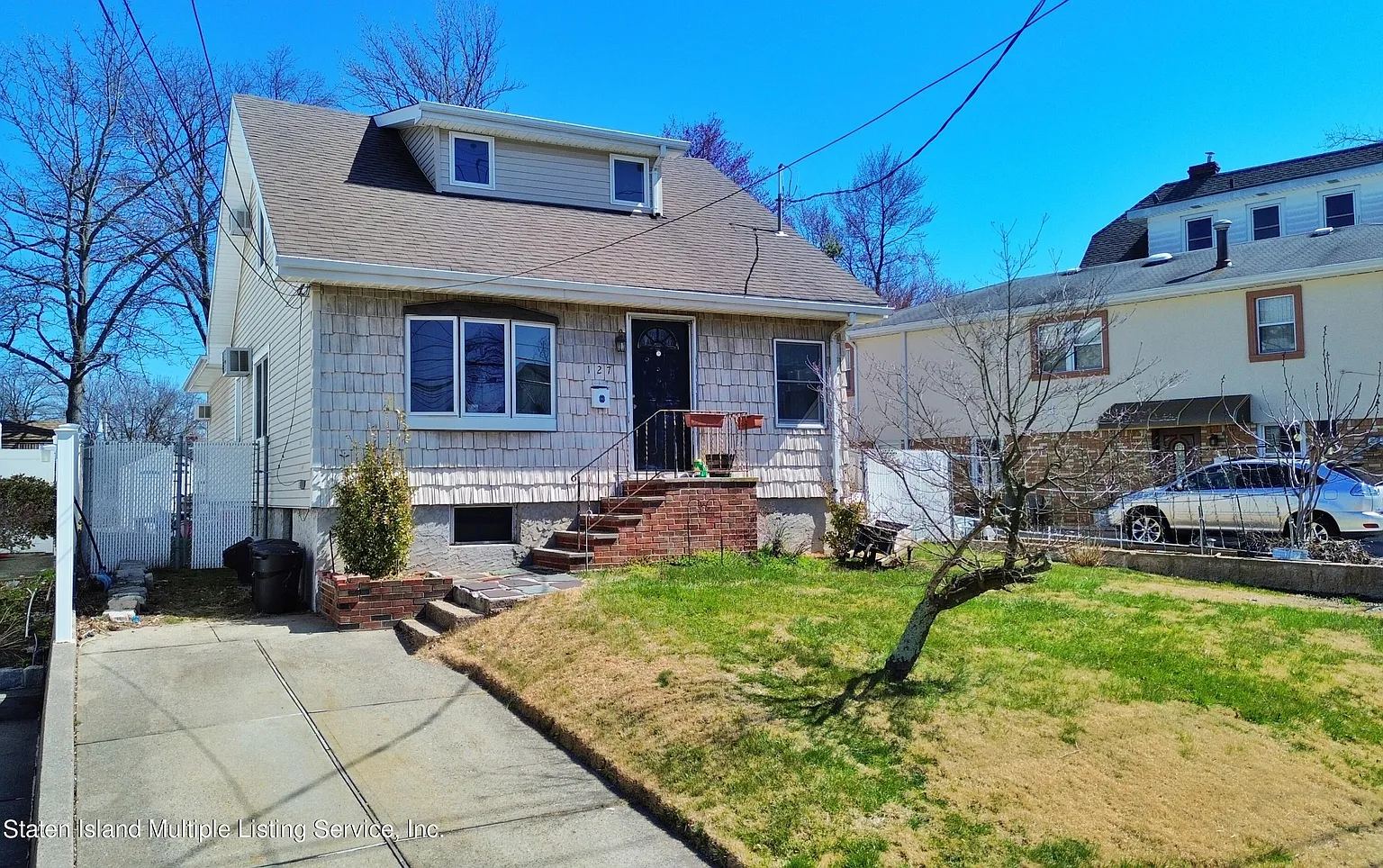 127 Ridgecrest Ave photo 1