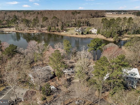 4th image of 23290 Bridgeway Dr W