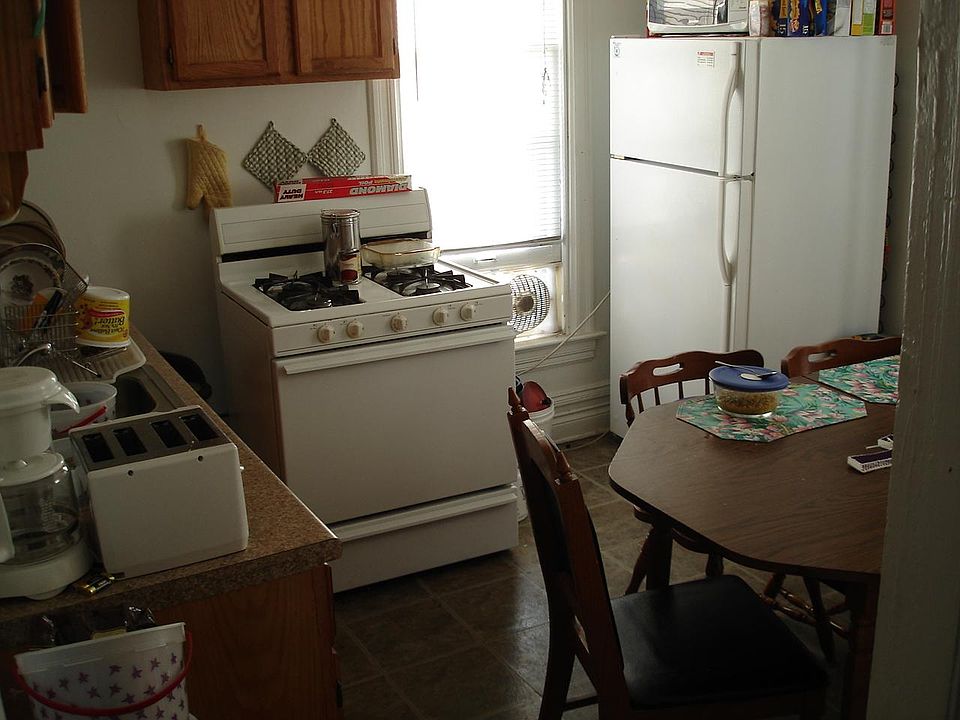 Eat in kitchen