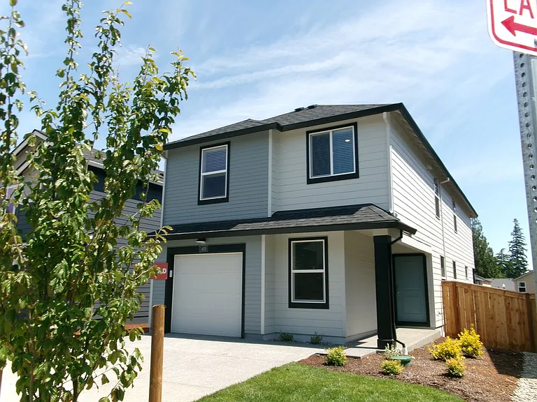 1405 NE 121st Ave — Photo 1