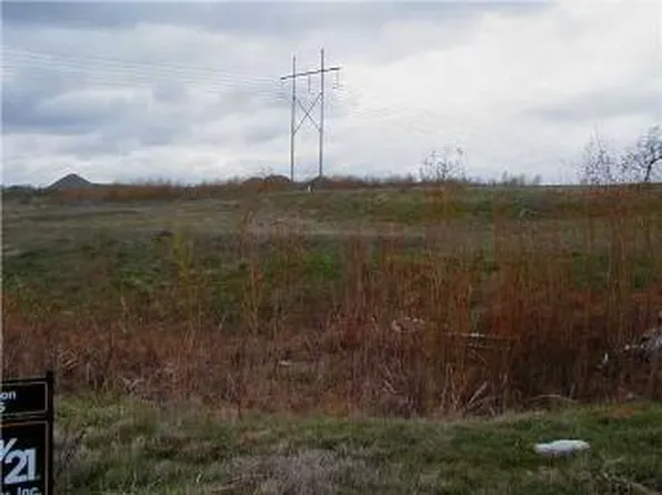 311 Hillside Dr, Harrah, OK 73045