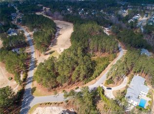 101 Broadlake Ln, Spring Lake, NC 28390