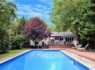 38 Morewood Oaks, Port Washington, NY