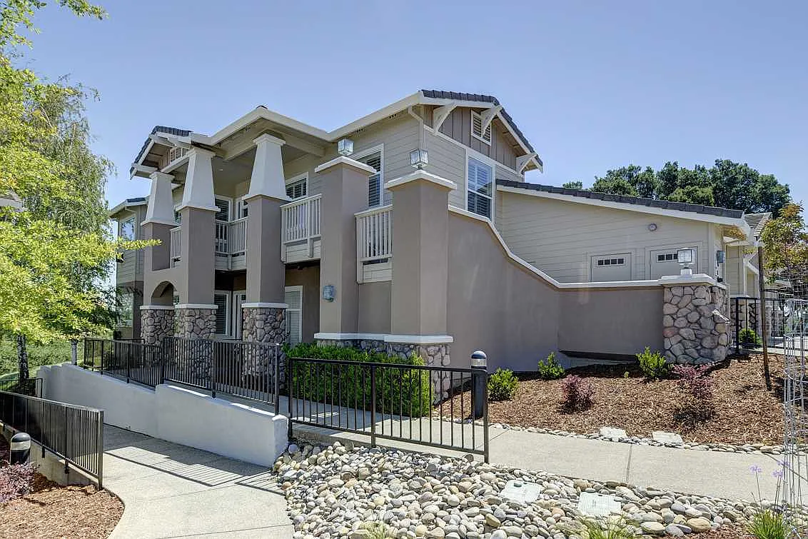 536 Spotted Owl Ct photo 1