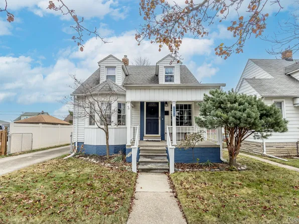 2055 10th St, Wyandotte, MI 48192