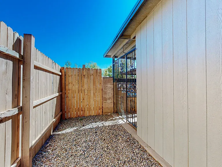 2830 Floral Rd NW — Photo 8