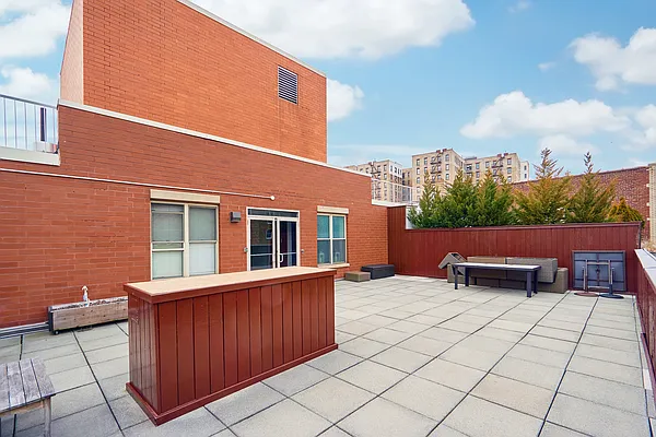 Rented by Compass | media 19