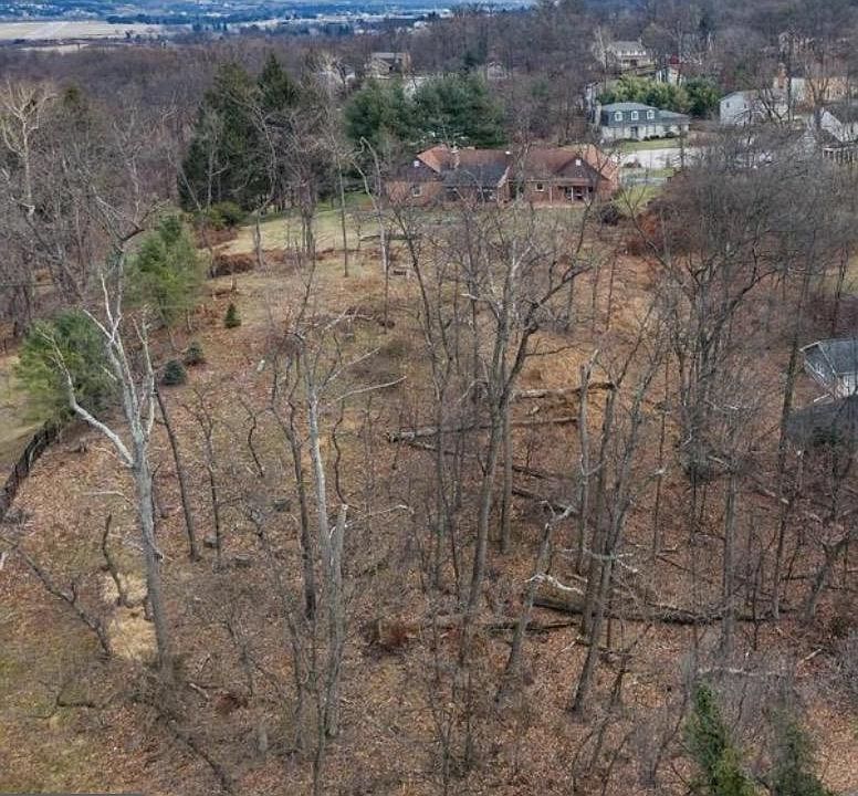 1st image of 0 Pine Tree Dr