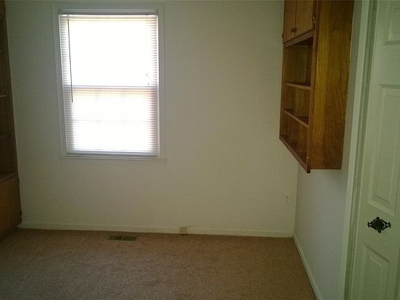 4th image of 7448 Fountain Head Dr