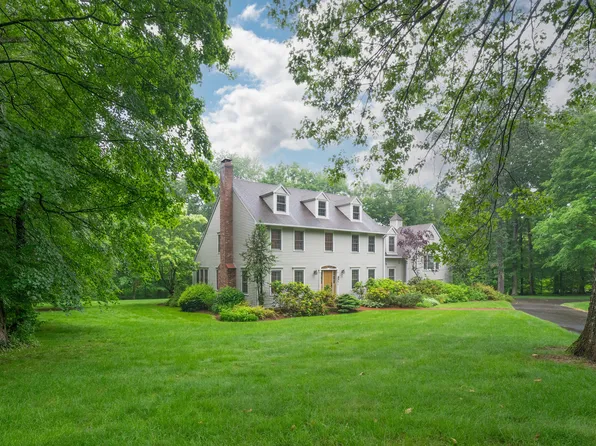 18 Hunters Ridge Road, Southbury, CT 06488
