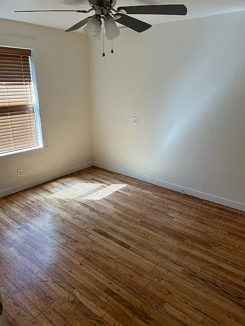 504 Sudderth Dr — Photo 2