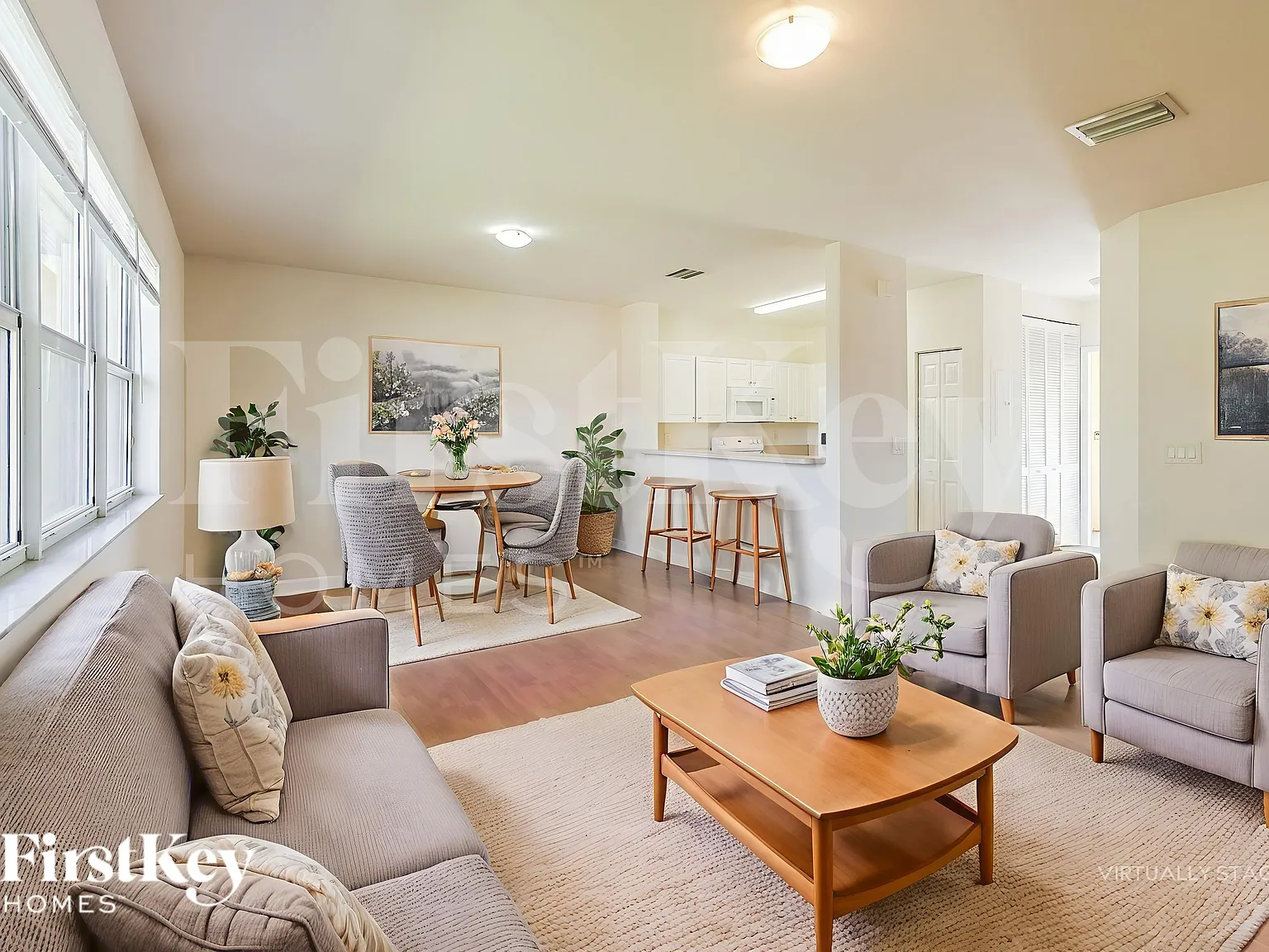 3 bed, 2.0 bath, 1062 sqft, $1,635 — Photo 3