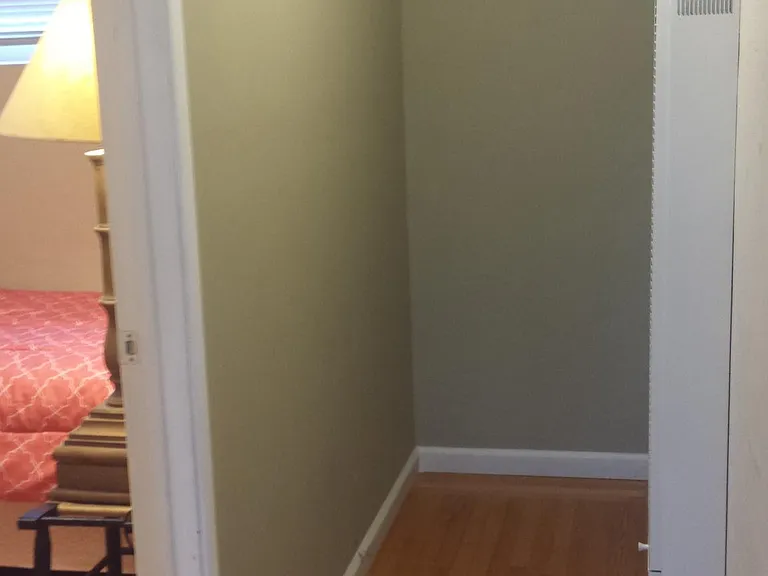 357 Hawthorne Ave #E — Photo 6