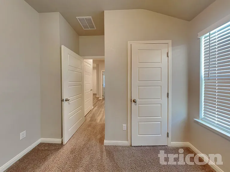 13615 Emerson Way — Photo 8