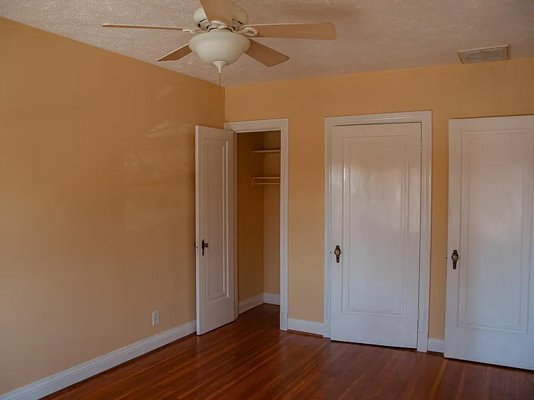 900 Audubon Pkwy #4 — Photo 12