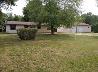 2424 Melby St, Casnovia, MI 49318