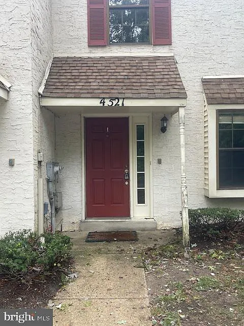 2 bed, 1.5 bath, 1280 sqft, $2,200 — Photo 1